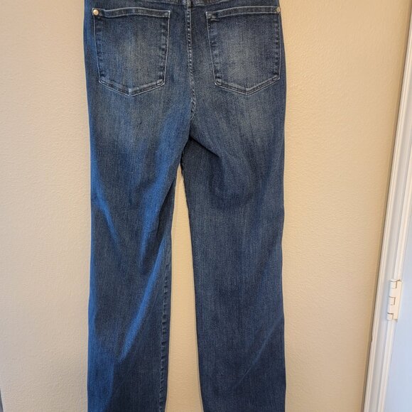 Judy Blue Mid Rise Straight Tummy Control 11/30 - Picture 2 of 4